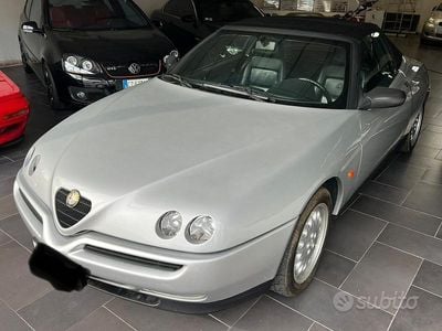 Usata Alfa Romeo Spider 150 CV (110 kW) 1996 Grigio Cabrio
