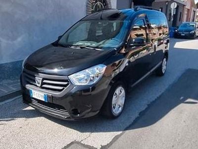 Usata Dacia Dokker 75 CV (55 kW) 2016 Nero Monovolume