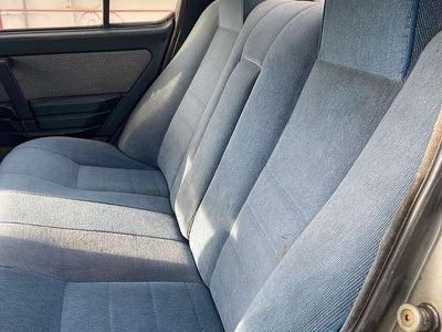 Begagnad Alfa Romeo 90 128 HK (94 kW) 1985 Grå Sedan