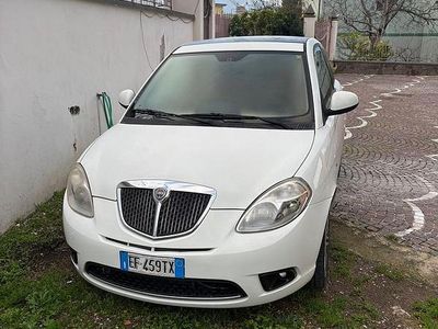 Usata Lancia Ypsilon 2010 Bianco Utilitaria