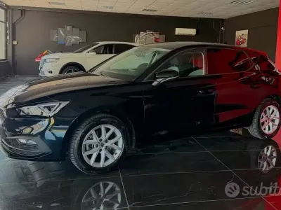 Usata Seat Leon FR 150 CV (110 kW) 2022 Nero Berlina