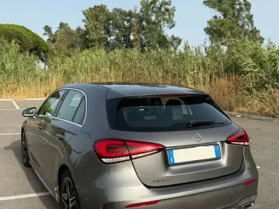 Usata Mercedes A180 Business 116 CV (85 kW) 2020 Grigio Berlina