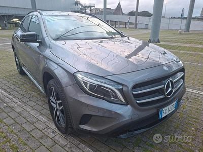 Usata Mercedes GLA180 Premium 108 CV (79 kW) 2017 Grigio SUV