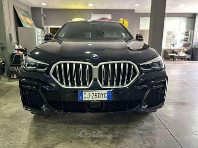 Usata BMW X6 M Sport 286 CV (210 kW) 2022 Blu/azzurro SUV
