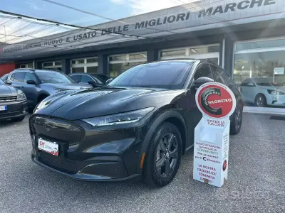 Usata Ford Mustang Mach-E Standard Range 100 kW (136 CV) 2023 Nero SUV