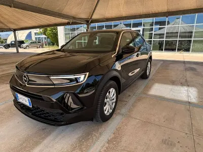 Usata Opel Mokka Edition 101 CV (74 kW) 2022 Nero SUV
