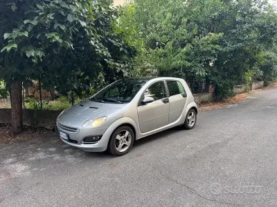 Usata Smart ForFour 95 CV (69 kW) 2004 Grigio Utilitaria