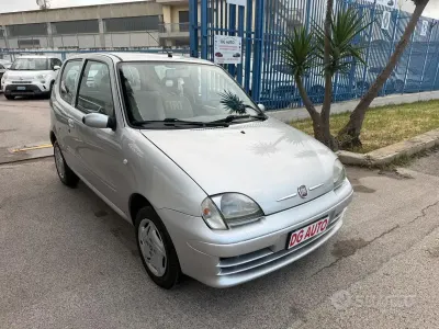 Usata Fiat 600 54 CV (39 kW) 2009 Grigio Utilitaria