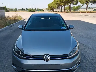 Usata VW Golf VII Highline 110 CV (80 kW) 2018 Berlina