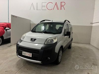 Usata Peugeot Bipper Outdoor 75 CV (55 kW) 2015 Grigio Monovolume