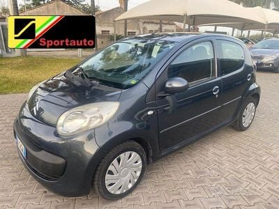 Usata Peugeot 107 54 CV (39 kW) 2008 Grigio Utilitaria