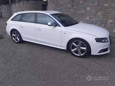Begagnad Audi A4 S-Line 143 HK (105 kW) 2008 Vit Sedan