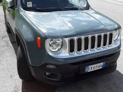 Usata Jeep Renegade Limited 140 CV (102 kW) 2015 Nero SUV