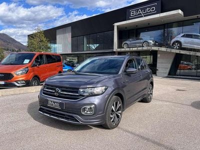 Usata VW T-Cross R-line 110 CV (80 kW) 2022 Grigio SUV