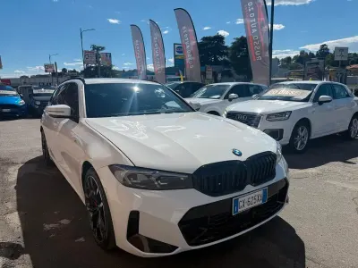 Begagnad BMW 320e M Sport 190 HK (139 kW) 2024 Vit Kombi