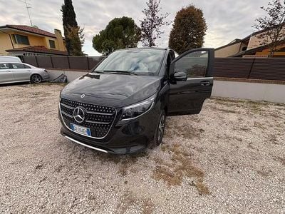 Usata Mercedes V220 Avantgarde 2024 Nero Monovolume