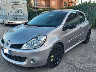 Usata Renault Clio II R.S. 200 CV (147 kW) 2006 Grigio Berlina