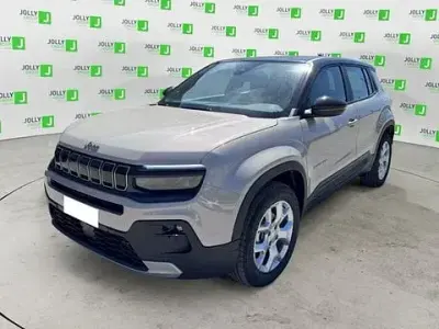 Nuova Jeep Avenger Altitude 101 CV (74 kW) 2026 Bicolore beige tetto nero SUV