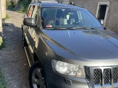 Usata Jeep Grand Cherokee Overland 241 CV (177 kW) 2012 Grigio SUV