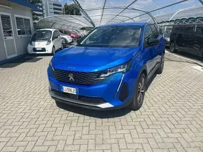 Usata Peugeot 3008 Allure 131 CV (96 kW) 2022 Blu SUV