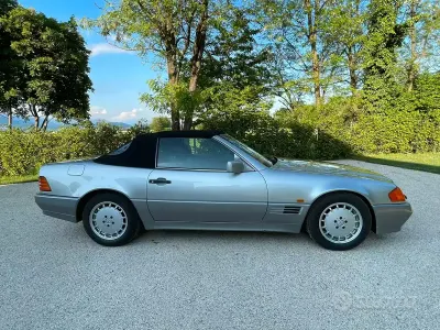 Usata Mercedes SL500 344 CV (253 kW) 1992 Grigio Cabrio