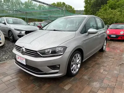 Usata VW Golf Sportsvan Comfortline 110 CV (80 kW) 2015 Grigio Monovolume