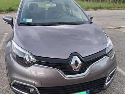Usata Renault Captur 90 CV (66 kW) 2014 Grigio SUV