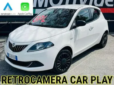 Usata Lancia Ypsilon Silver 69 CV (50 kW) 2022 Bianco Utilitaria