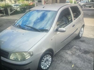 Usata Fiat Punto 60 CV (44 kW) 2004 Grigio Utilitaria
