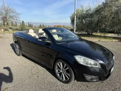 Usata Volvo C70 Summum 136 CV (100 kW) 2010 Nero Cabrio