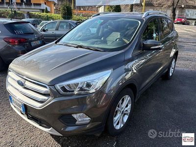 Usata Ford Kuga Titanium 120 CV (88 kW) 2018 Grigio SUV