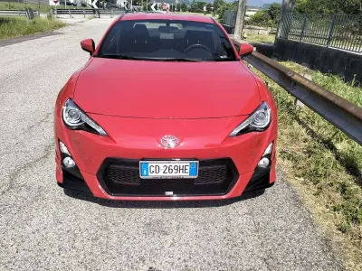 Usata Toyota GT86 GT 200 CV (147 kW) 2015 Rosso Coupé