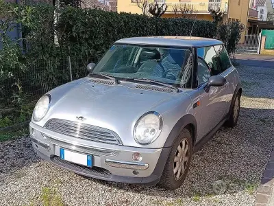 Usata Mini ONE 90 CV (66 kW) 2003 Grigio Utilitaria