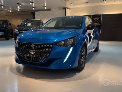 Usata Peugeot 208 GT 102 CV (75 kW) 2022 Blu Utilitaria