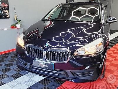 BMW 225