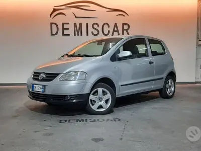 Begagnad VW Fox Sport 75 HK (55 kW) 2006 Grå Halvkombi
