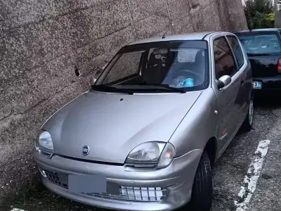 Usata Fiat 600 54 CV (39 kW) 2002 Grigio Berlina