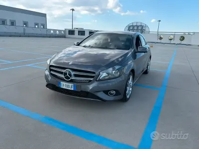 Usata Mercedes A180 Premium 109 CV (80 kW) 2014 Grigio Utilitaria