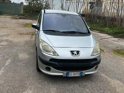 Usata 2006 Peugeot 1007 Monovolume | 1100 € (Ottimo prezzo)