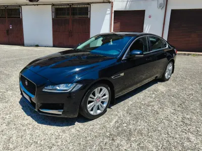 Usata Jaguar XF 179 CV (131 kW) 2018 Nero Berlina