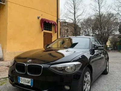 Usata BMW 120 218 CV (160 kW) 2013 Nero Utilitaria