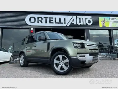 Usata Land Rover Defender SE 249 CV (183 kW) 2022 Verde SUV