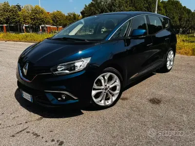Usata Renault Grand Scénic IV 120 CV (88 kW) 2020 Bluazzurro Monovolume