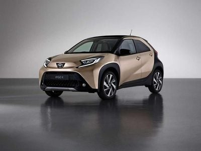 Rosso Usata 2023 Toyota Aygo X Lounge SUV | 17.800 € (Buon prezzo)