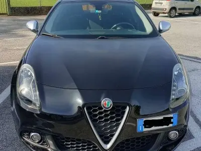Usata Alfa Romeo Giulietta Business 120 CV (88 kW) 2017 Nero Utilitaria