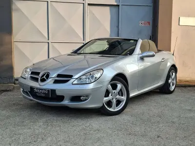 Usata Mercedes SLK350 272 CV (200 kW) 2004 Argento Cabrio