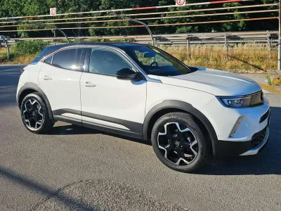 Usata Opel Mokka Ultimate 131 CV (96 kW) 2023 Bianco SUV