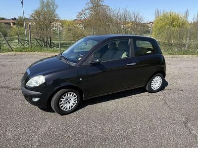 Usata Lancia Ypsilon 69 CV (50 kW) 2004 Nero Utilitaria