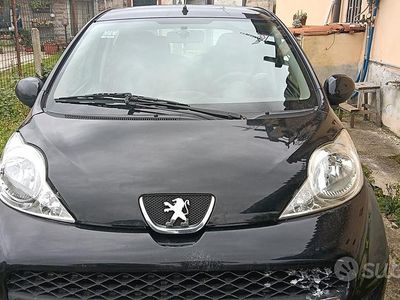 Usata Peugeot 107 68 CV (50 kW) 2010 Utilitaria