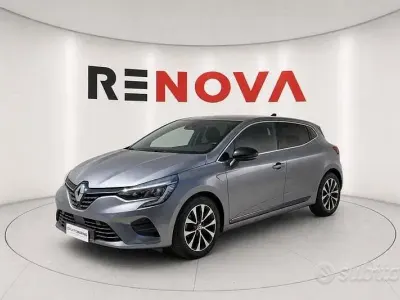 Usata Renault Clio V Techno 101 CV (74 kW) 2023 Grigio Berlina